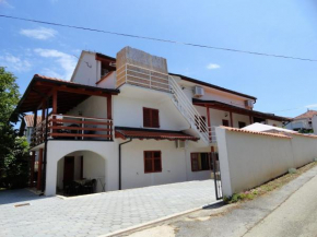 Apartments Davor-with parking